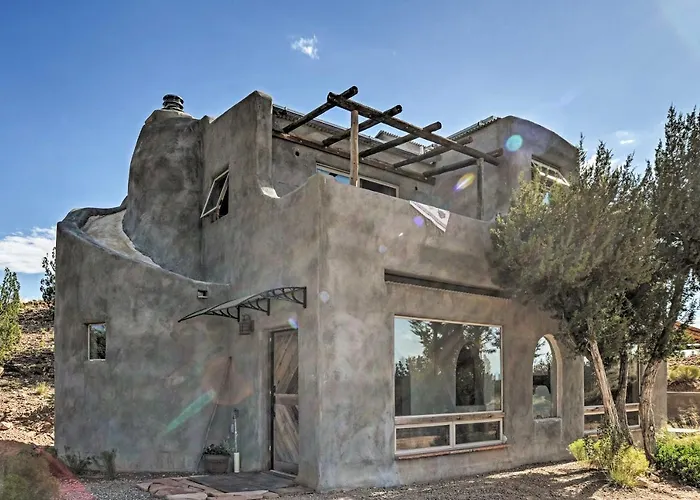 Secluded San Ysidro House W/ Desert Views!